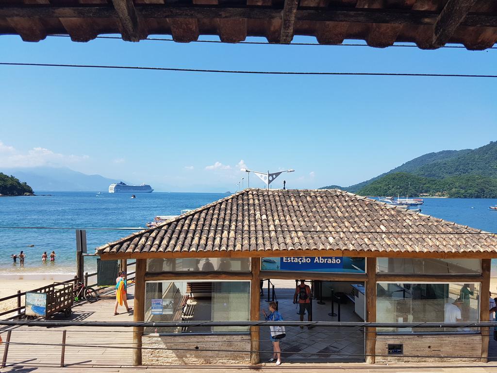 Beira Mar Hostel&suítes Albergue *