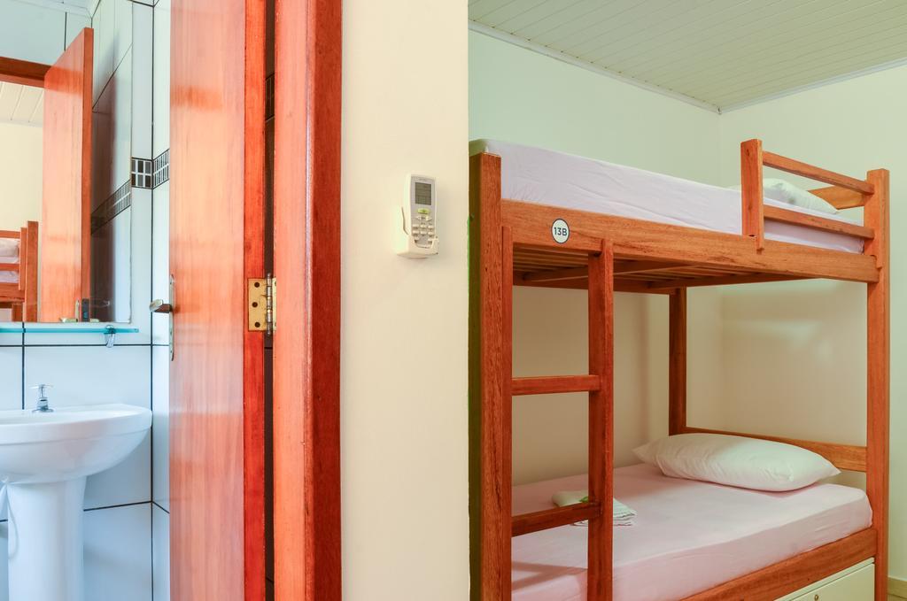 Beira Mar Hostel&suítes *