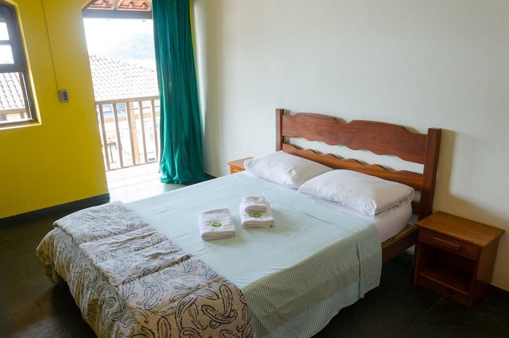 Beira Mar Hostel&suítes *